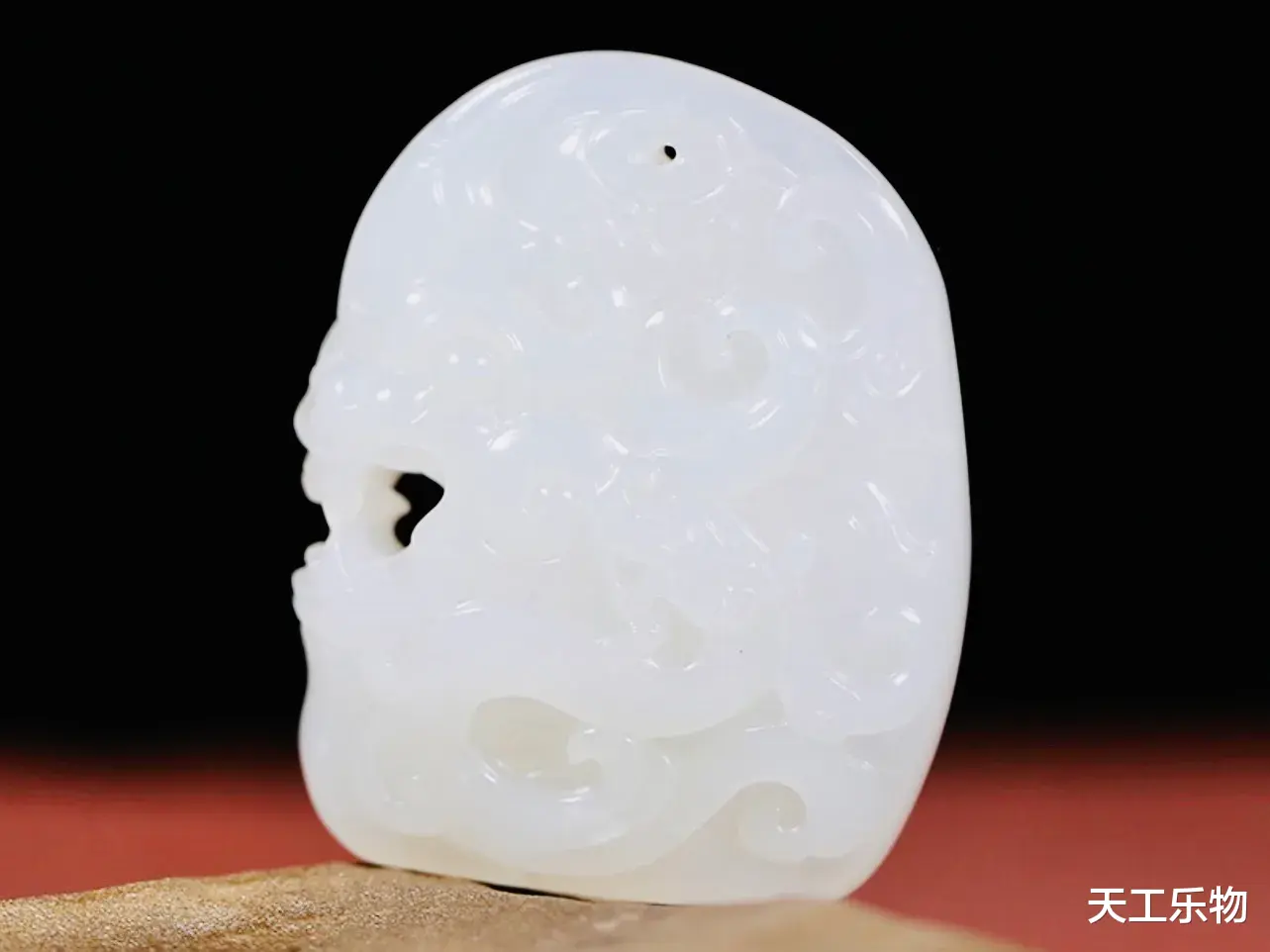 毛笔字|翡翠、和田玉不知道选哪个?十条建议帮您答疑解惑!