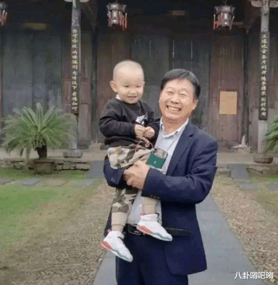 杜新枝|猪队友!堂姐聊天记录曝光,再曝杜新枝不利消息,郭希宽身份存疑