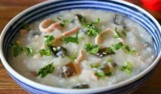 常喝粥人长寿，推荐7款养生粥，清热养肺还护肝，家人常喝身体好