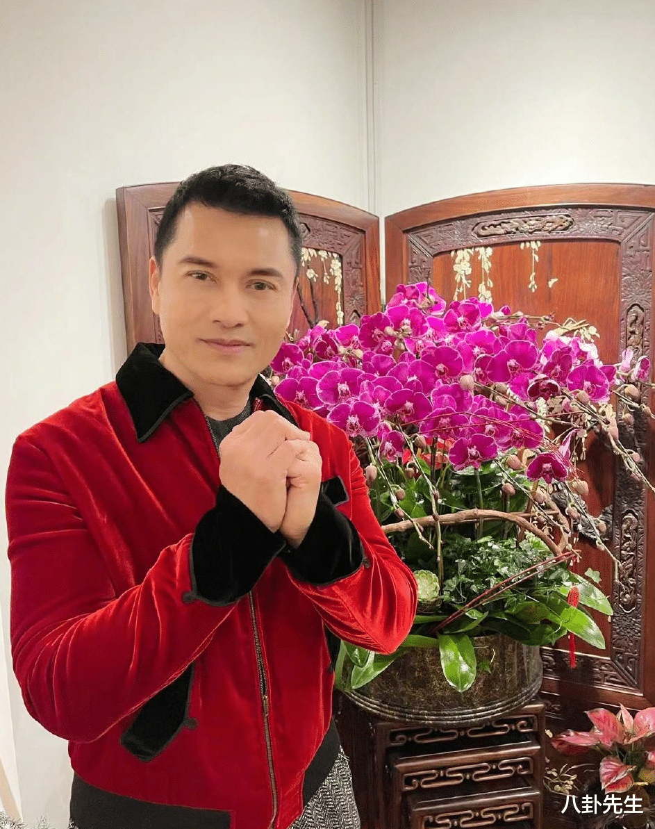 滤镜|当“冻龄”明星离开精修和滤镜：钟汉良苹果肌瞩目，赵雅芝显老态