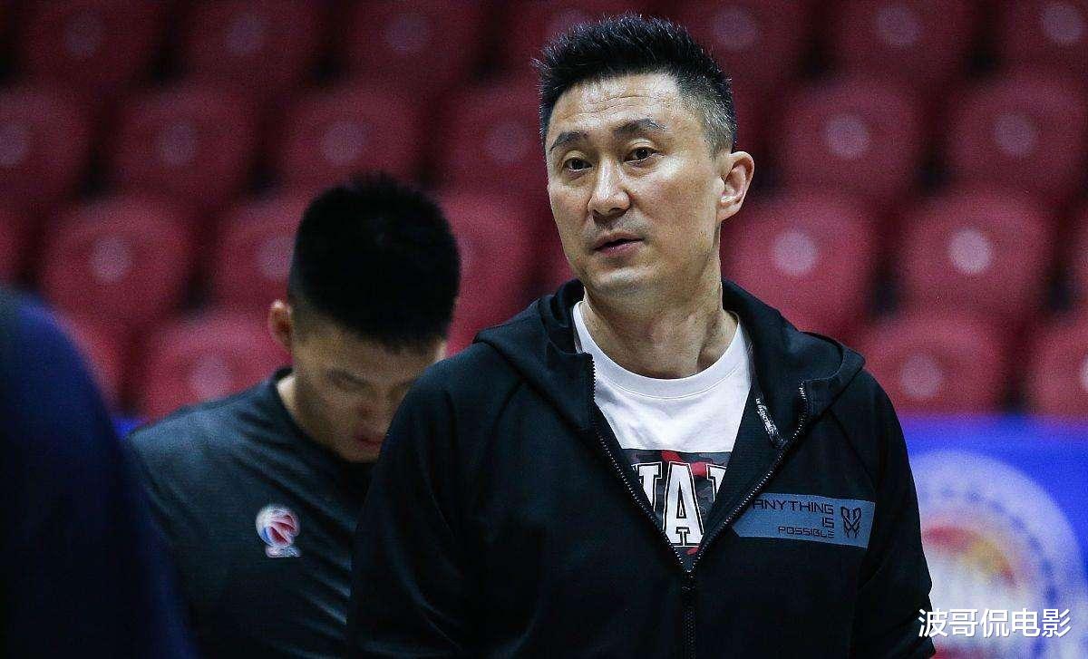狐狸|生怕输少了？广东落后12分，赵睿快攻1打0，杜锋一个暂停将其按住