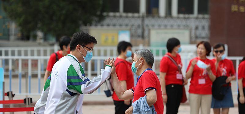 求职|“本科都考不上，哪来的勇气看不起名校生”，高材生这话引人深思