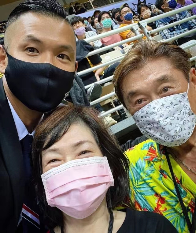 高以翔|高以翔离世两年，高爸高妈身体暴瘦，女友Bella已找新男友