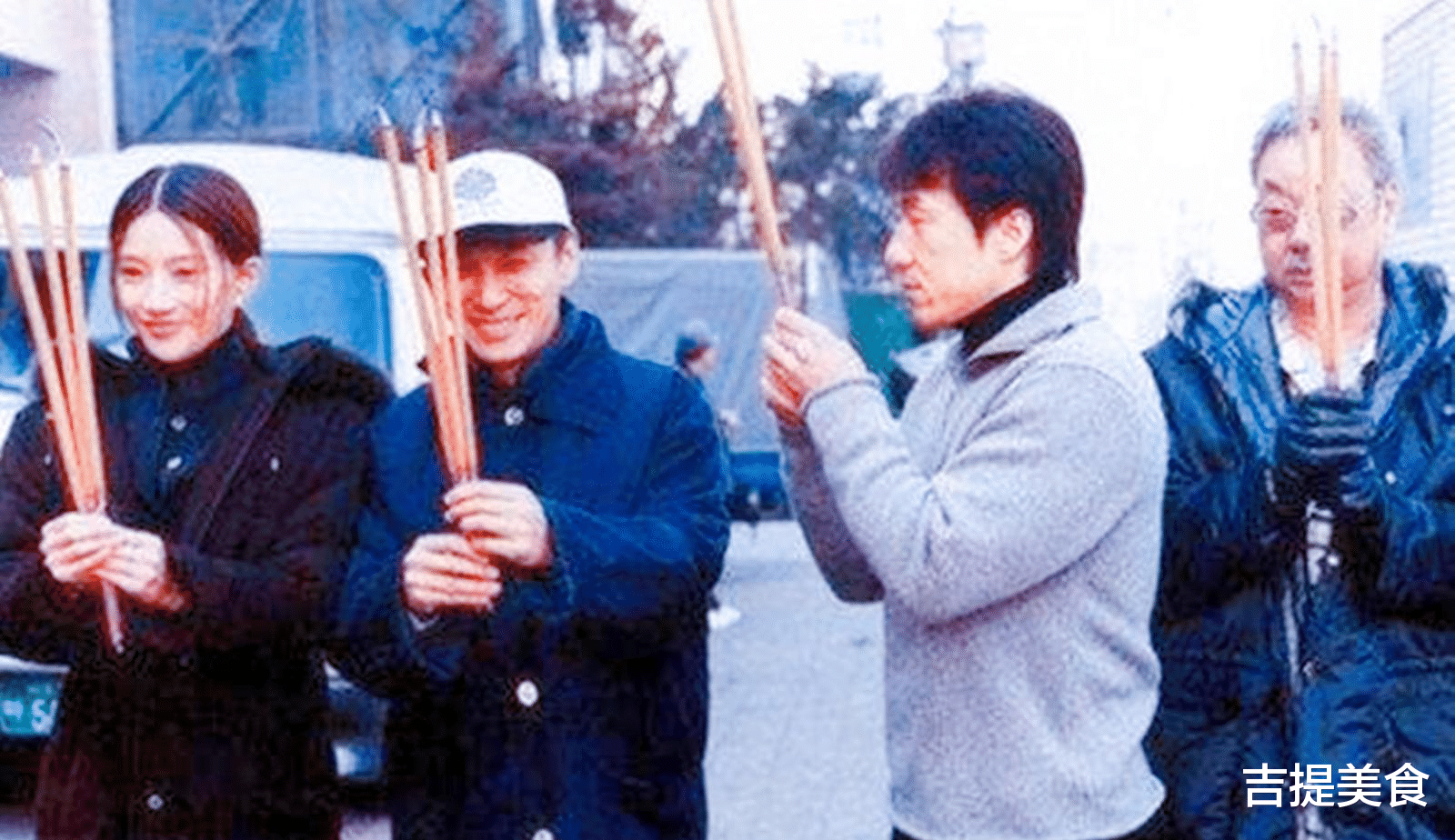 成龙|演员拍戏时，照片被当“遗像”不忌讳吗？导演有妙计