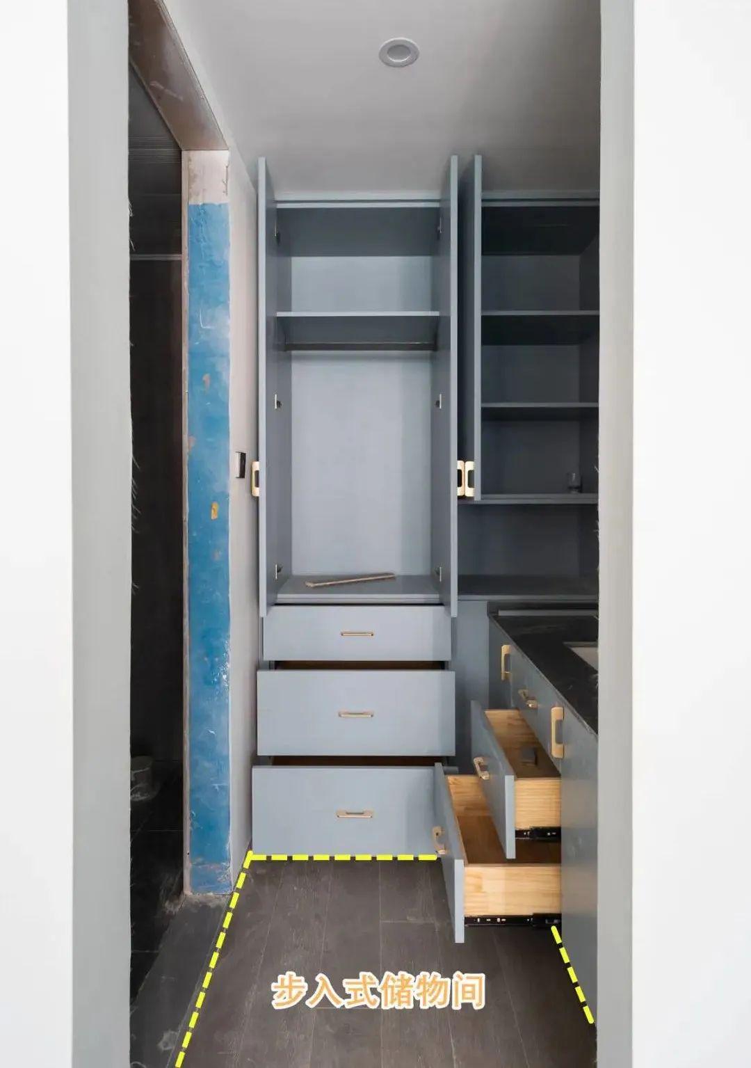 同样是洗漱台独立外置,瞧瞧她家,这样装实用性倍增还多个衣帽间