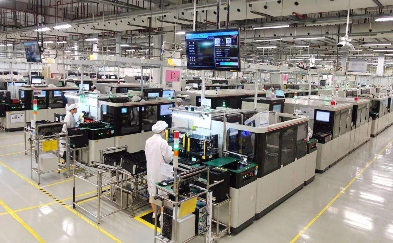 笔记本|苹果重回中国市场榜首,国产手机面临芯片荒,库克真的不简单