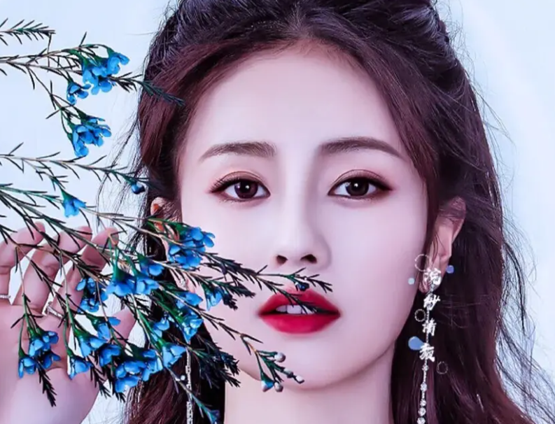 白梦妍|小花中的黑马白鹿，从淘宝模特到惊艳娱乐圈，用自身魅力碾压众人