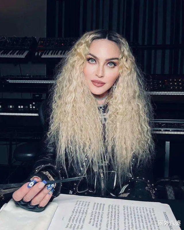 麦当娜|母子恋玩完！麦当娜与小35岁男友分手，13年来吃遍小鲜肉，一个比一个年轻