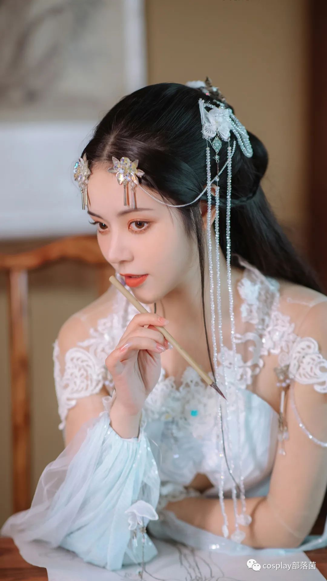 |cos：逆水寒灵鹿瑶羽人画之恋cos正片