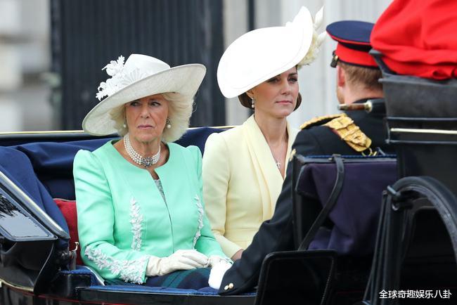 成龙|自英国女王宣布卡米拉将获得王后头衔以来，凯特已经哭了两次