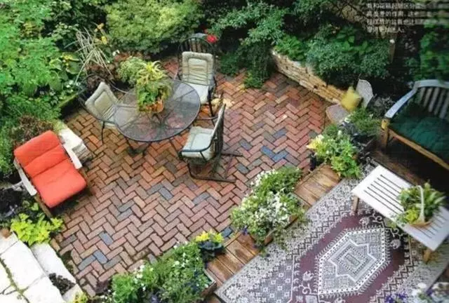 家里有个庭院，地面一定这样设计，太美了