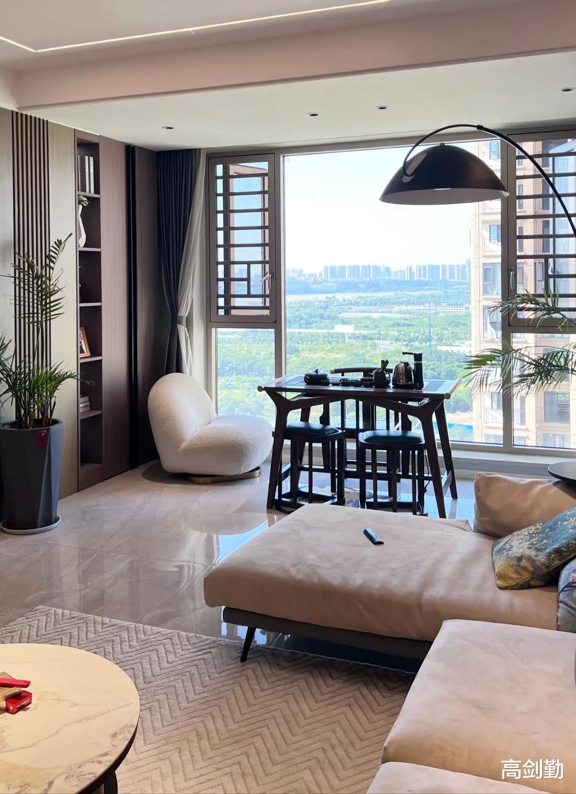 听我一句劝,装修要想显大,一定要封阳台