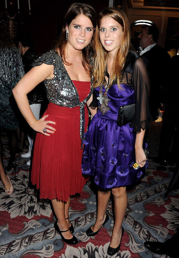 尤金妮公主|英王室再释多张高清公主大婚图,腰粗膀圆大屁股的胖妹怎样选婚纱