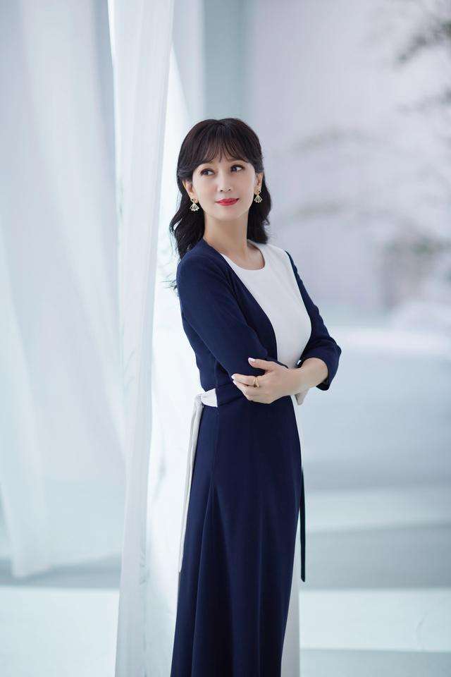 赵雅芝|香港女星赵雅芝疑定居杭州!看千万豪宅笑容满面,状态超好似少女