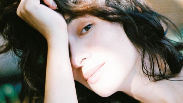 卢靖姗|卢靖姗已到预产期，晒性感孕肚照超美，已等不及要和宝宝见面了