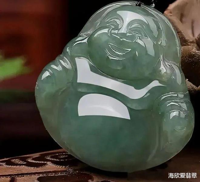 翡翠|手里的灰色翡翠,到底是“低级灰”还是“高级灰”?