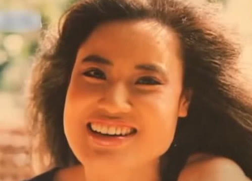 韩慧景|“镜子公主整容记”:面部注射大豆油和润滑油,丑到把自己吓哭