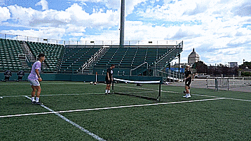 公安机关|职业球员提高紧张区域控球能力的团队训练