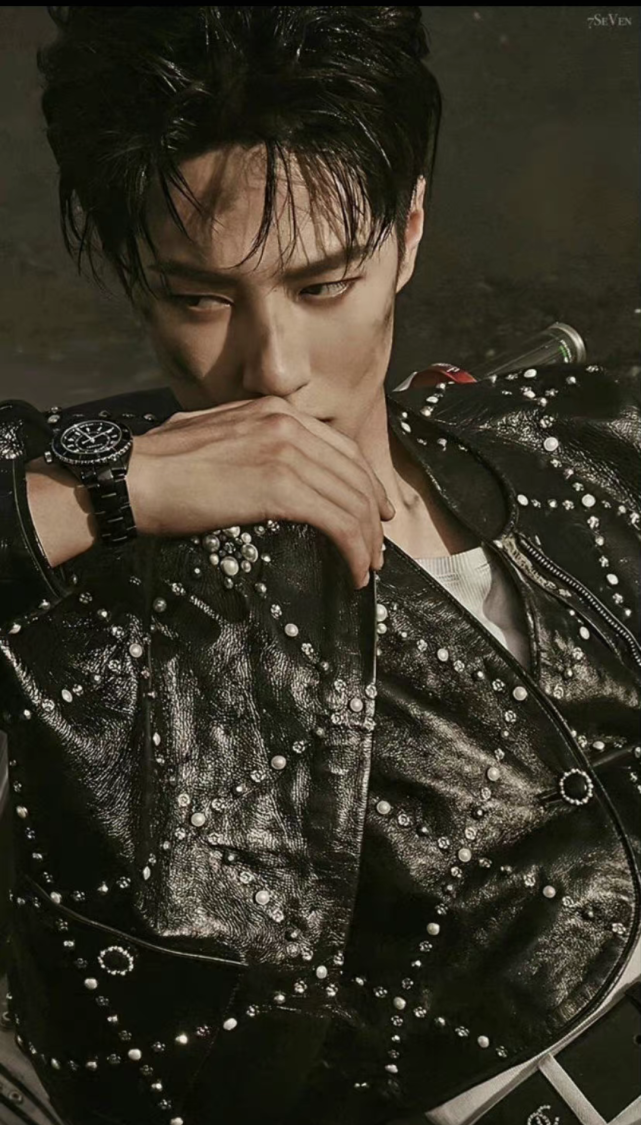 林依晨|王一博被造谣与香奈儿解约,粉丝霸气晒单撑腰,网友:都是富婆!