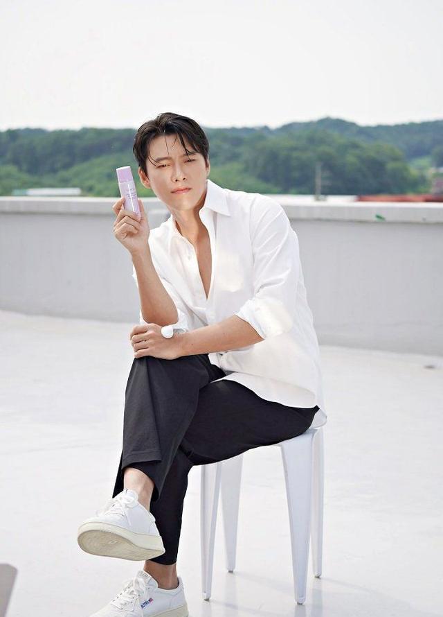 李易峰|孙艺珍怀孕后，玄彬性感躺床＋致命湿发近况照流出！网：不如脱