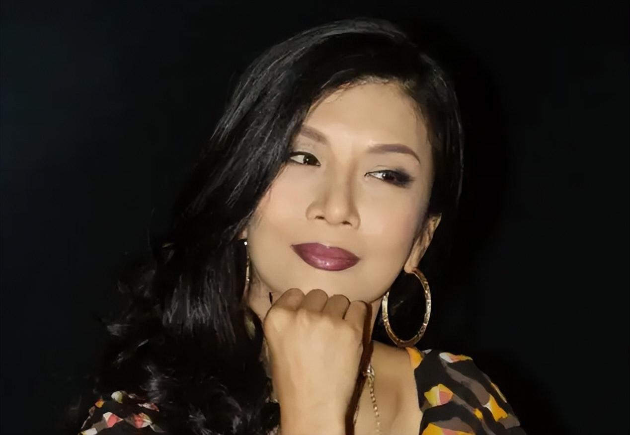 艳星|港片五大艳星今昔颜值对比:有人风韵犹存,有人发福颜垮,差距大