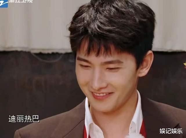 杨洋|荣耀夫妇成真?杨洋被发现是热巴铁粉,两人曾晒同款酒店照