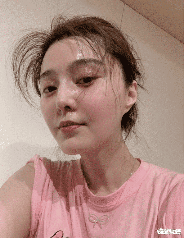 “25岁小伙被40岁阿姨老牛吃嫩草,关键是还很美!”这波赚大了啊