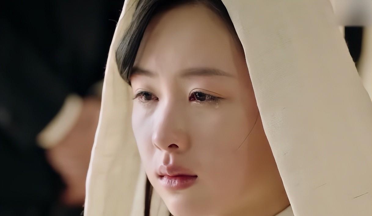 杨超越|哭都不会哭,还当什么演员?