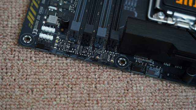 主板|非折腾玩家看过来,这张B660主板可以媲美Z690了