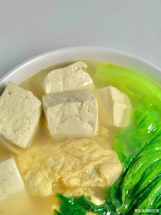 鸡蛋 减肥不知道吃什么掉秤快？这3道减脂餐安排上，做法简单可口下饭