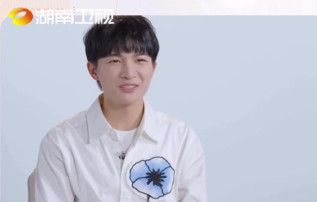 周深|周深:本年度音综首秀,预热现场“田震孙悦2位前辈秒变小迷妹”