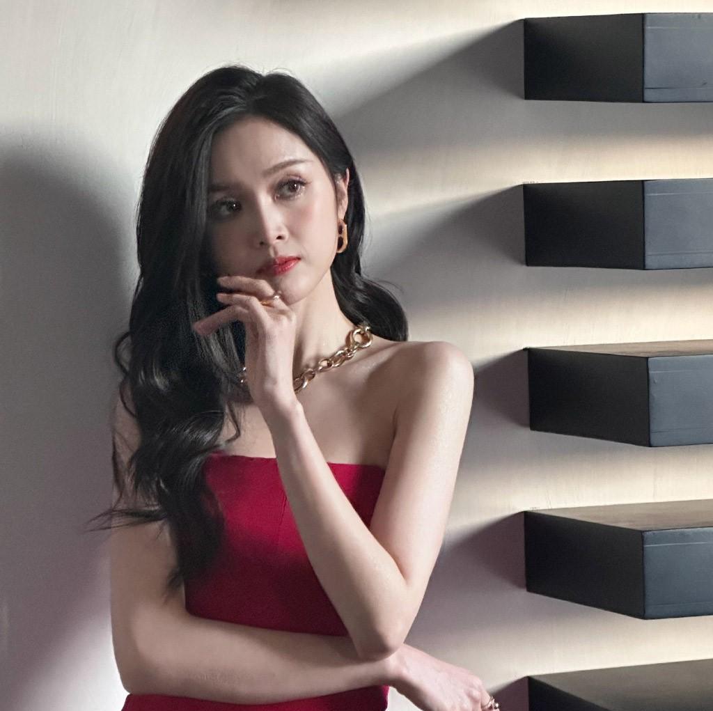 吴宣仪|吴宣仪颜值下降？工作室不审图的吗？网友：面部眼睛无力好没精神