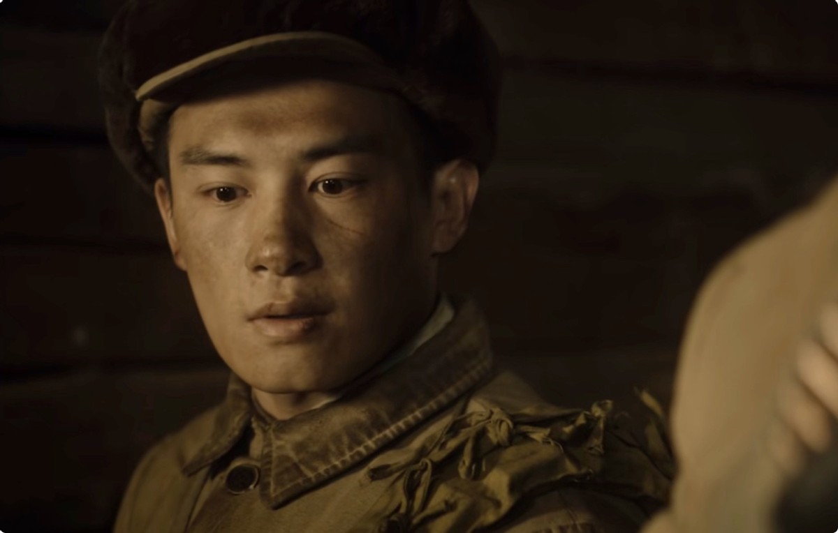 狙击英雄|仅播1天榜单第一，《狙击英雄》成战争片黑马，任天野不该被埋没