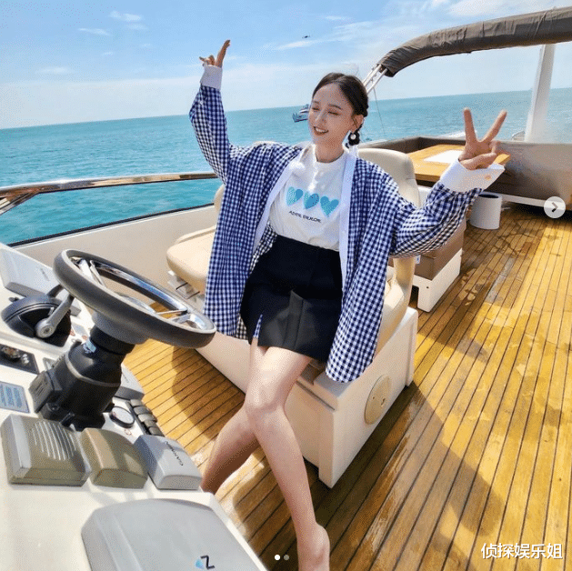 陈乔恩|43岁陈乔恩素颜出镜,无滤镜下脸上无皱纹,怼脸视角黑眼圈明显