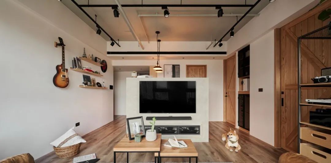 客厅电视墙怎么装?6招流行做法,简直不要太好看