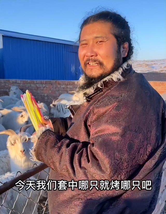 “羊亡爷”宝鲁日:90后草原小伙频繁出圈,为吃羊想出一万个理由