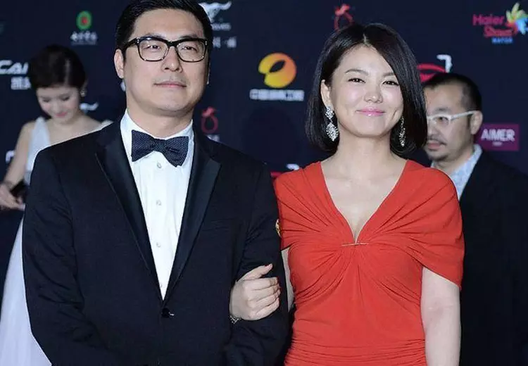 家产|五个娶了“败家媳妇”的男星， 图4每年给老婆两亿， 图5被败光家产