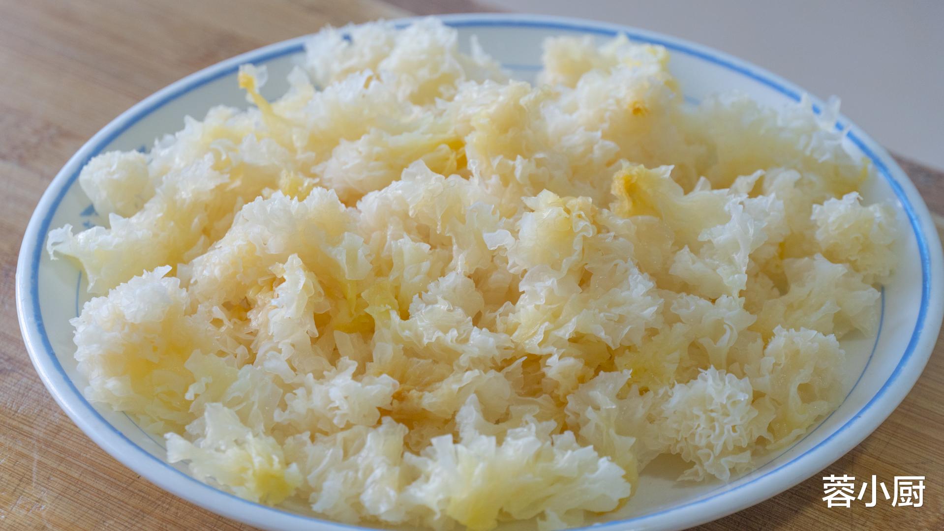 秋日进补要忌嘴,小心伤脾胃!提醒:少吃姜和桂圆,多吃6样才对