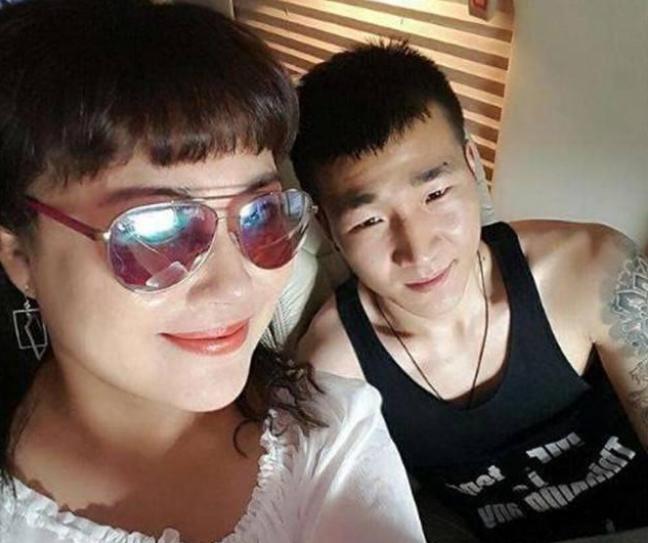 李菁菁90后前夫成老赖，发文开撕前妻：钱你都赚了，罪名我来担？