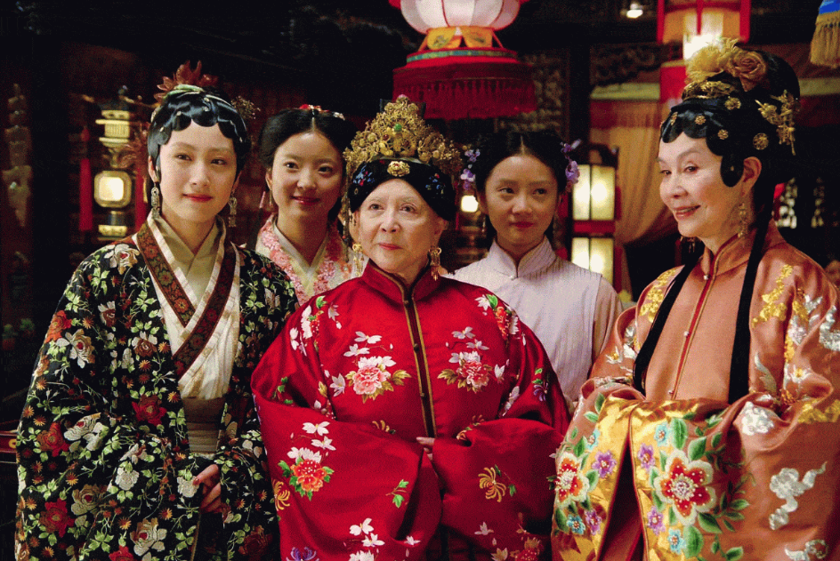 红楼梦|演员中途被撤,撕开红楼梦剧组的“遮羞布”!难怪杨幂说水太深