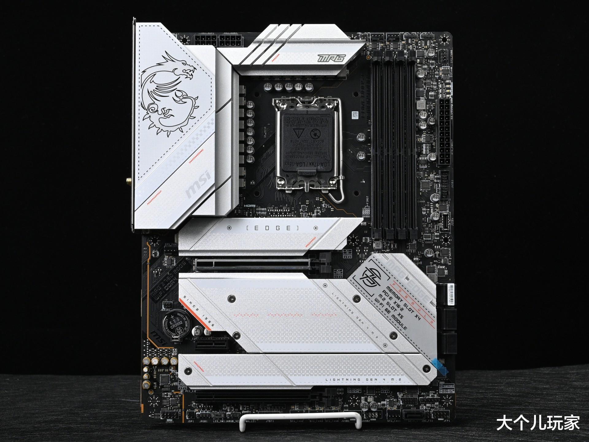 AMD|综合战力不输i9！比i9更高的性价比！AMD：“你不按套路出牌啊”