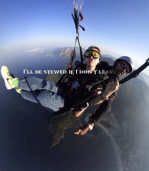 滑翔伞|熊磊走出丧夫阴影?晒滑翔伞、坐热气球视频,疑似开启新生活