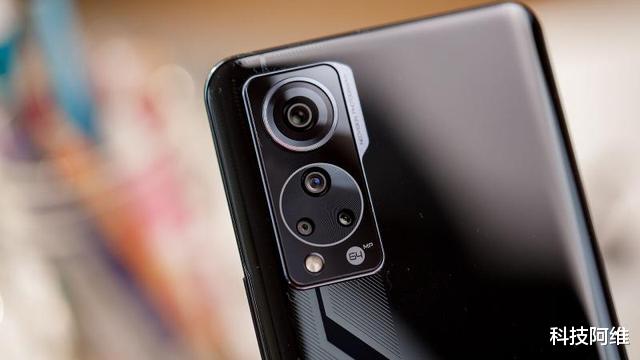 摄像头|从2498元跌至1858元,6400万+屏下摄像头,四摄旗舰售价更亲民了