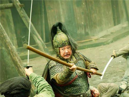 古代打仗，冲第一排士兵明知会死，为何还抢着往前冲？真相很残酷