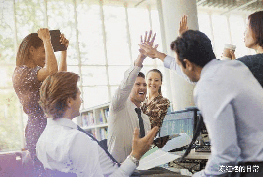 |领导没有了实权，业绩下来了，所谓的成功者反而失去了地位