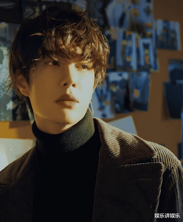 王一博|王一博续约乐华,时间定为四年,粉丝们下一次担忧是在2026年!