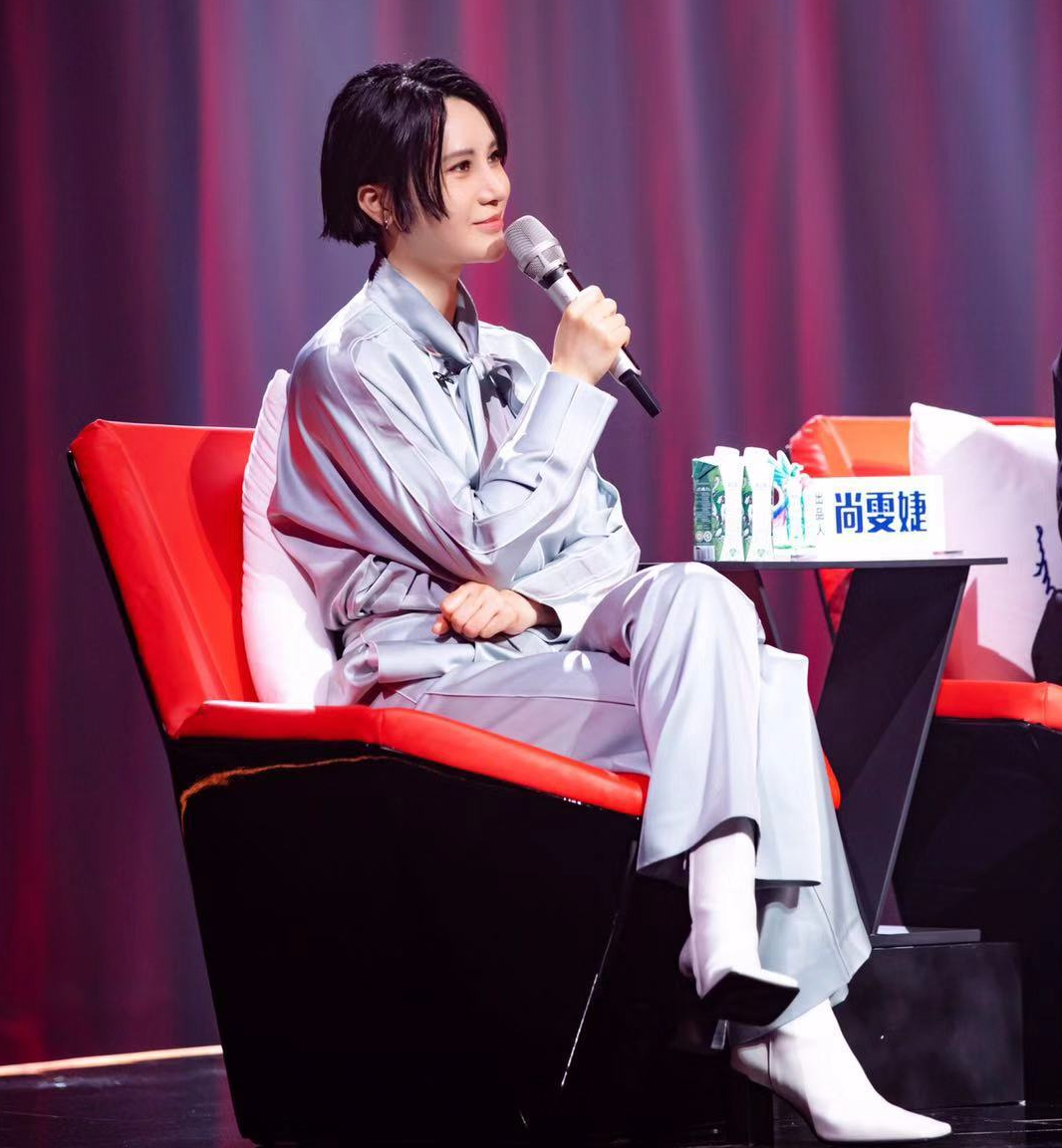 王源|如今当真是流量时代?一部代表作品都没有,却高高在上当评委!