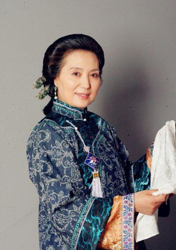 温玉娟|山东演员温玉娟：低调嫁平凡丈夫，恩爱几十年，晚年生活幸福美满