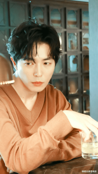 金材昱|出道20年零绯闻，今万年男二逆袭成主角，却惨遭女星碰瓷