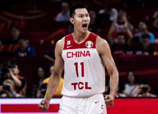 易建联|6年NBA+15年CBA！易建联挣了多少钱？男篮天花板当之无愧